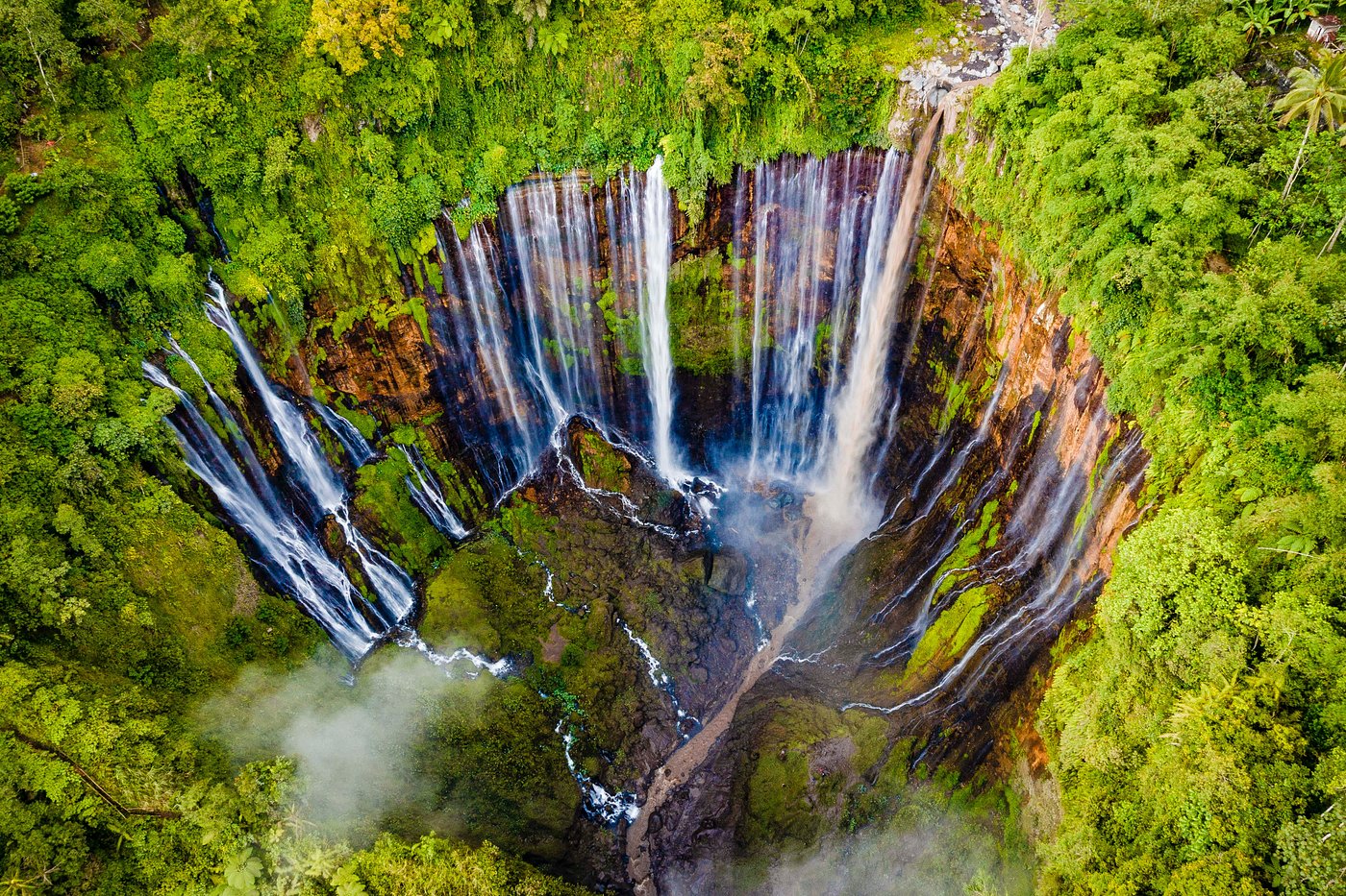 Tumpak Sewu Lumajang air terjun tirai terlebar Indonesia