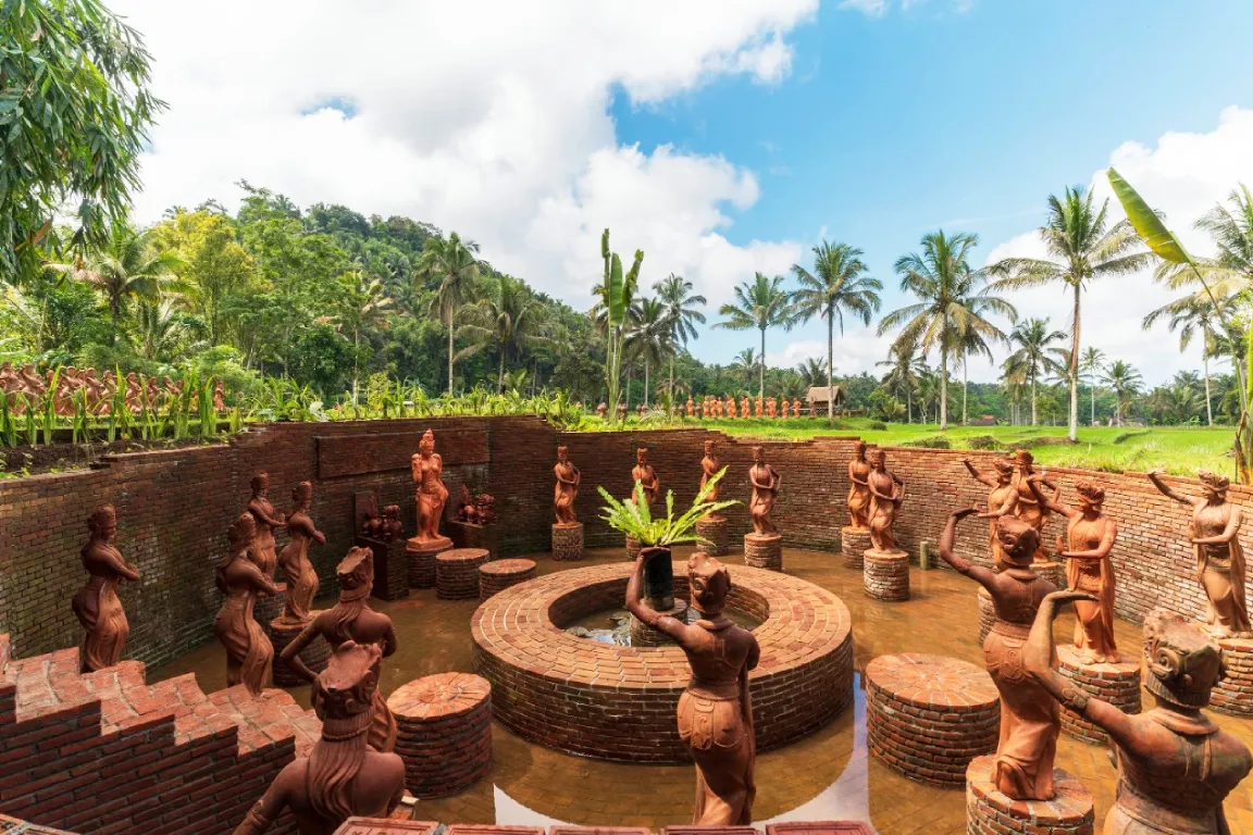 Taman Gandrung Terakota
