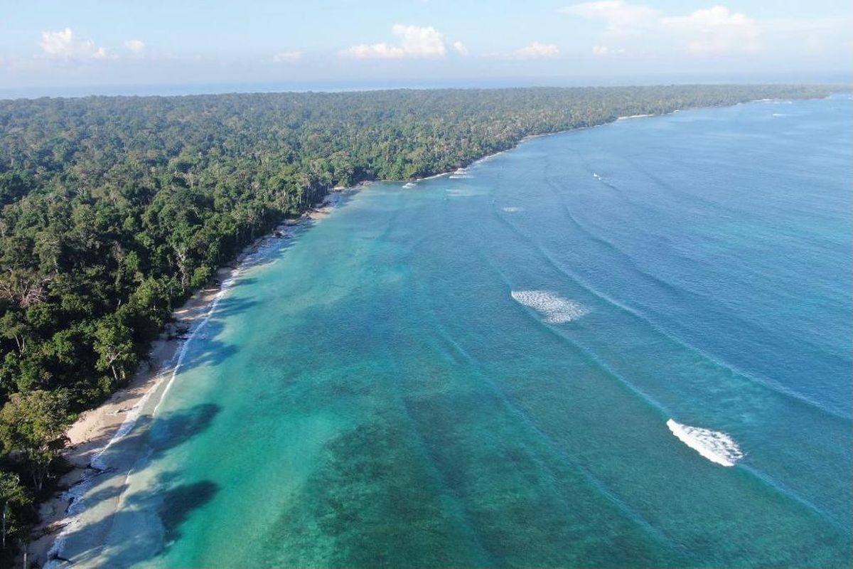 pantai plengkung