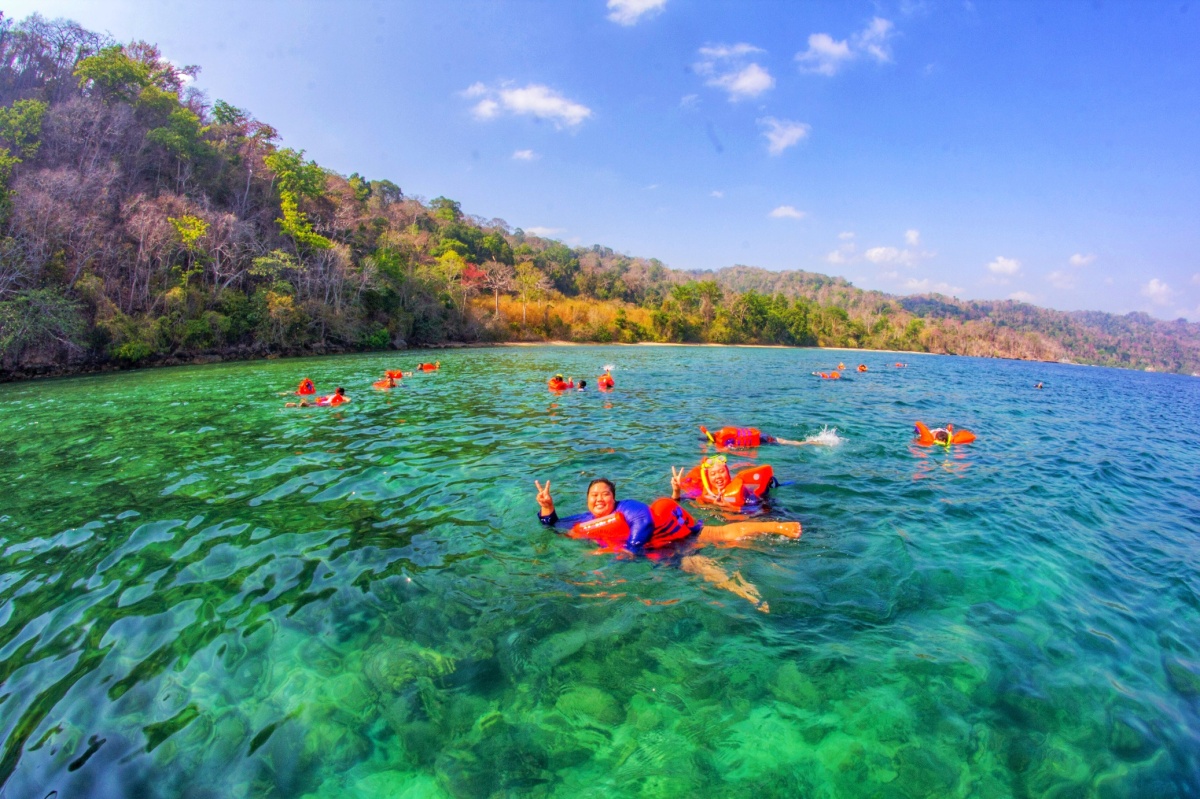 teluk-biru