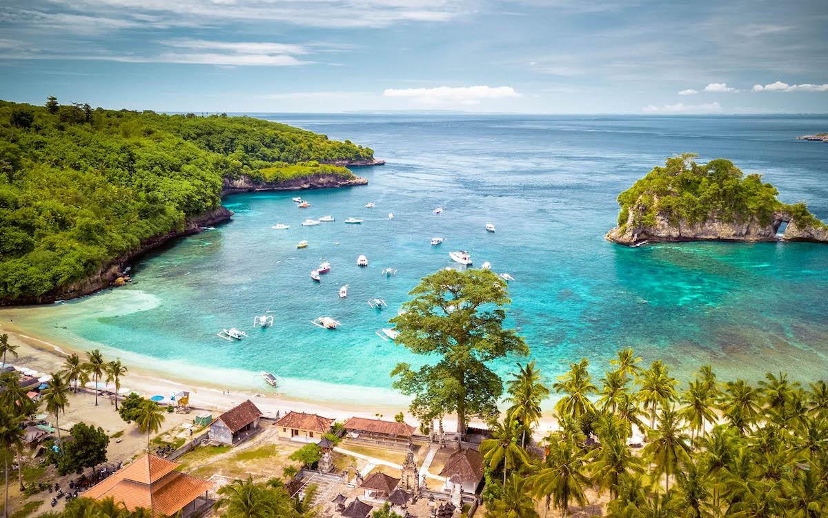 crystal-bay-beach-nusa-penida-bali-drone-1-source.dailytravelpill